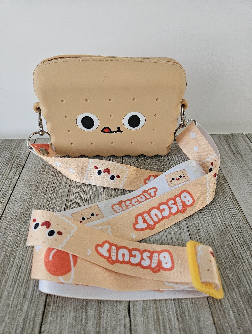 Q Uncle Biscuit Silicone Sandwich Crossbody Purse Handbag Tote Accessories Holde